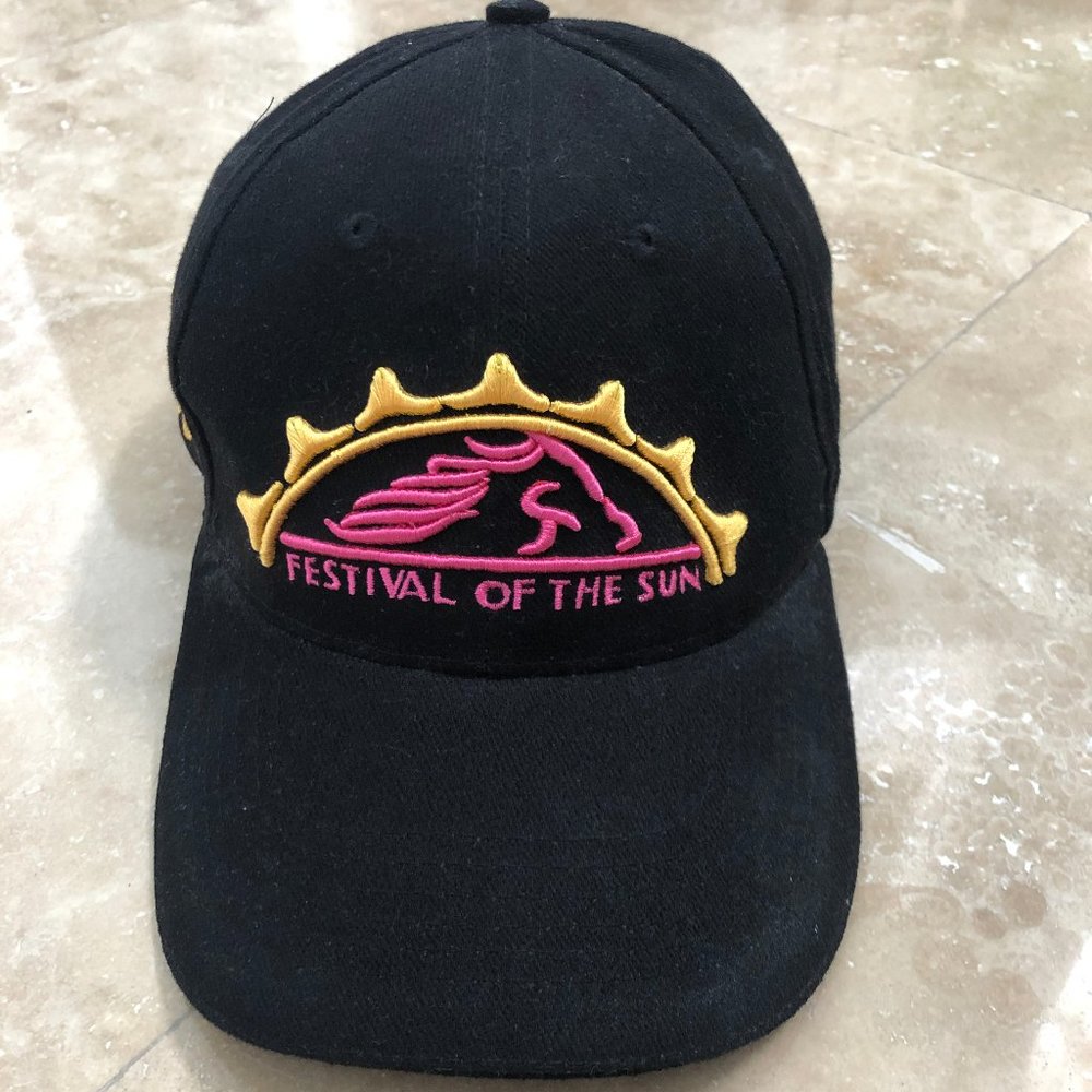 NeverWorn 2006 “Festival of the Sun” Horse Racing Hat